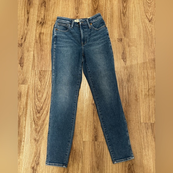 Madewell Curvy 10" High-Rise Skinny Jeans in Eardley Wash - Picture 2 of 4